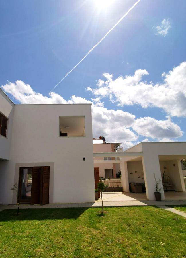 Apartments Leticia Vrsi Ngoại thất bức ảnh