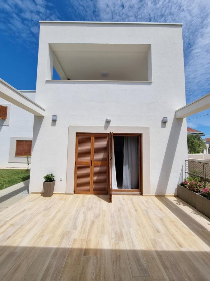 Apartments Leticia Vrsi Ngoại thất bức ảnh