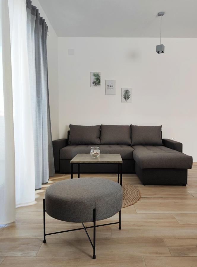 Apartments Leticia Vrsi Ngoại thất bức ảnh