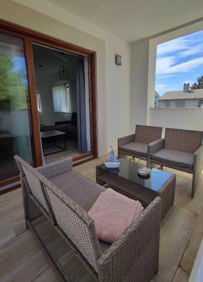 Apartments Leticia Vrsi Ngoại thất bức ảnh