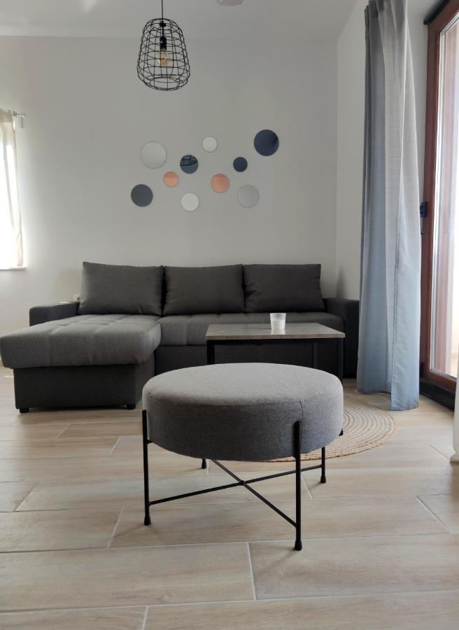 Apartments Leticia Vrsi Ngoại thất bức ảnh
