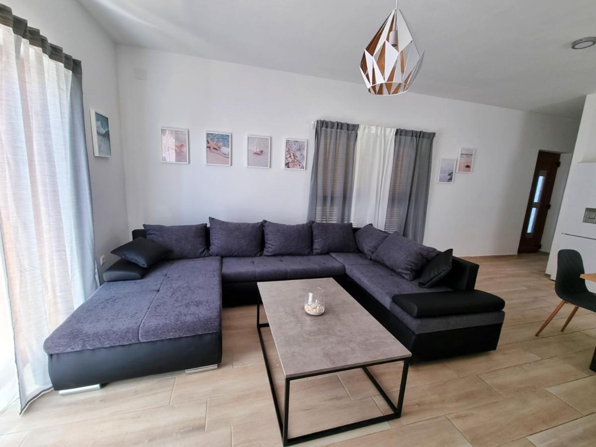 Apartments Leticia Vrsi Ngoại thất bức ảnh