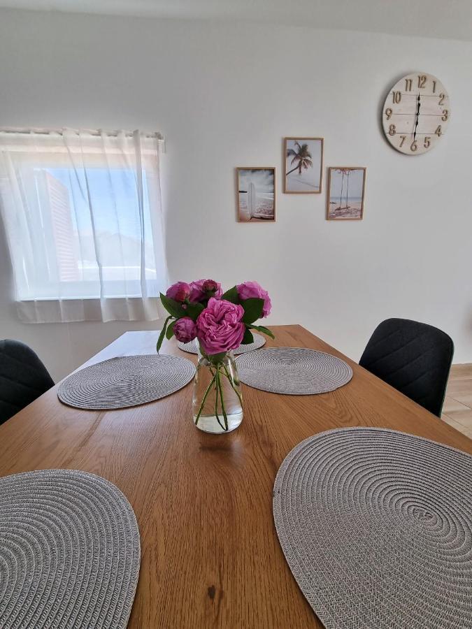 Apartments Leticia Vrsi Ngoại thất bức ảnh