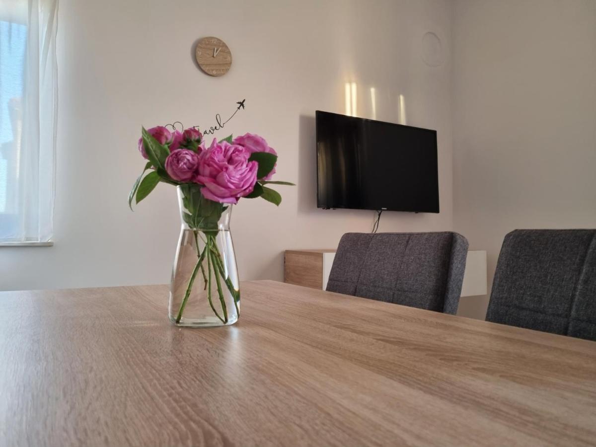 Apartments Leticia Vrsi Ngoại thất bức ảnh