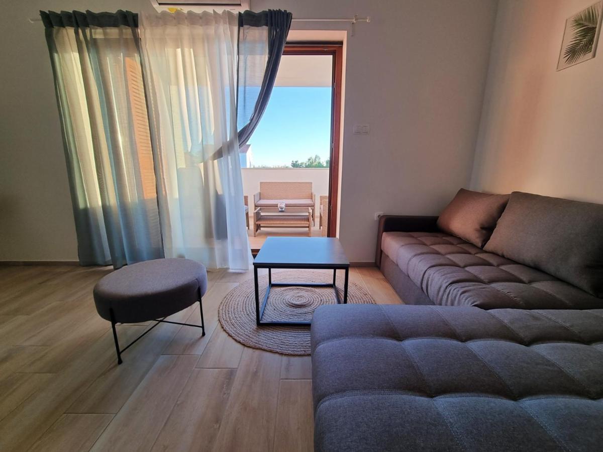 Apartments Leticia Vrsi Ngoại thất bức ảnh